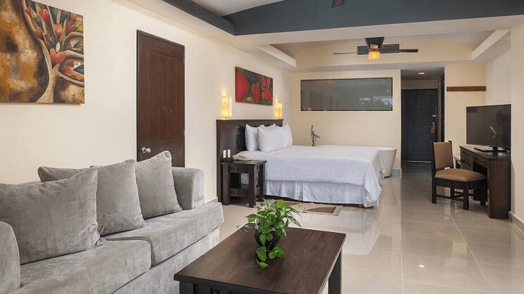 Junior Suite Partial Ocean View 